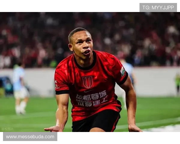 韦林顿点球助蓉城小胜三镇